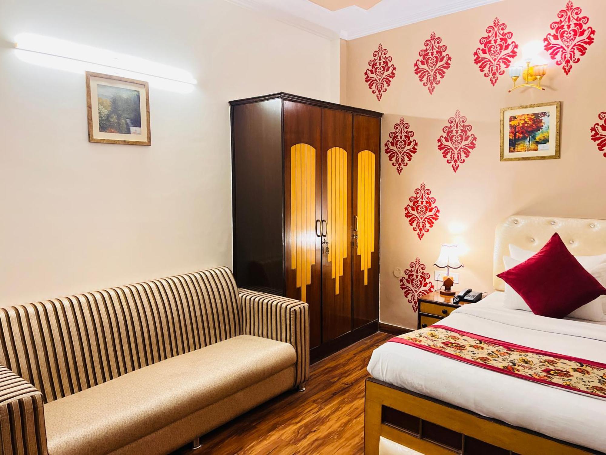 Hotel Paras - Karol Bagh Delhi Exterior photo