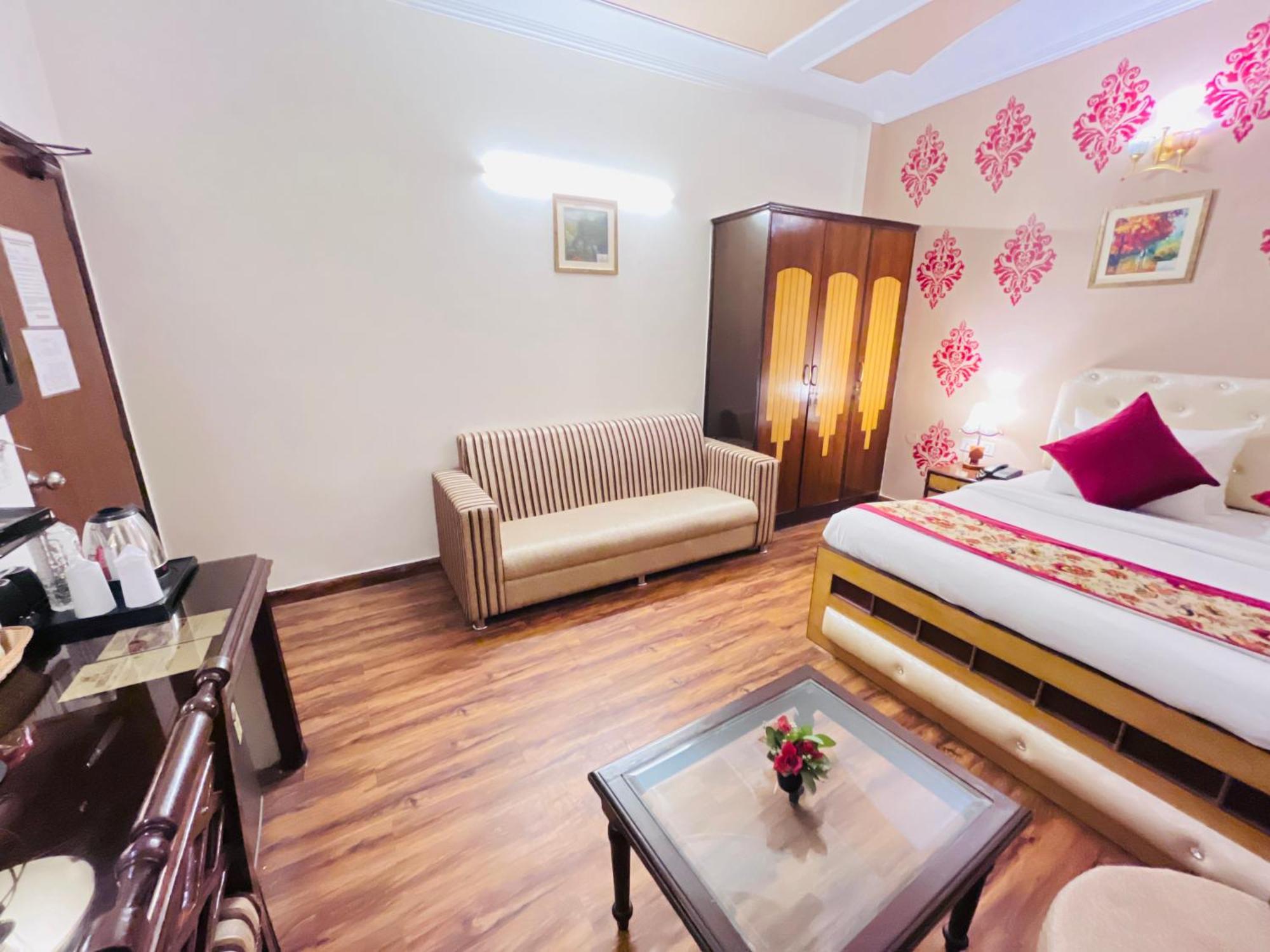 Hotel Paras - Karol Bagh Delhi Exterior photo