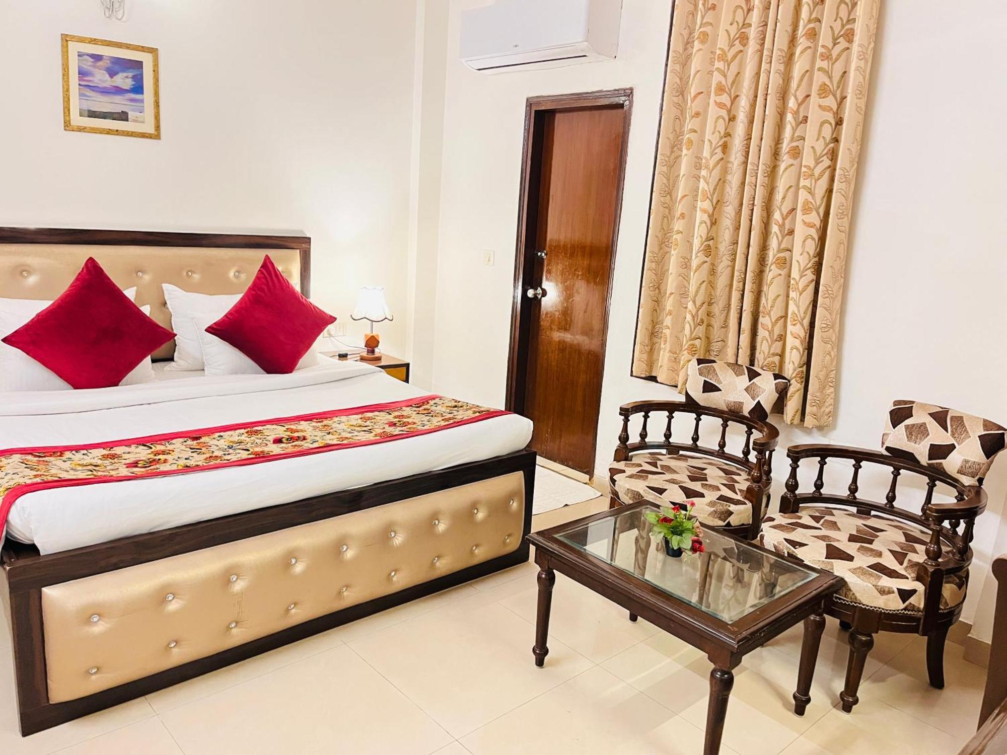 Hotel Paras - Karol Bagh Delhi Exterior photo